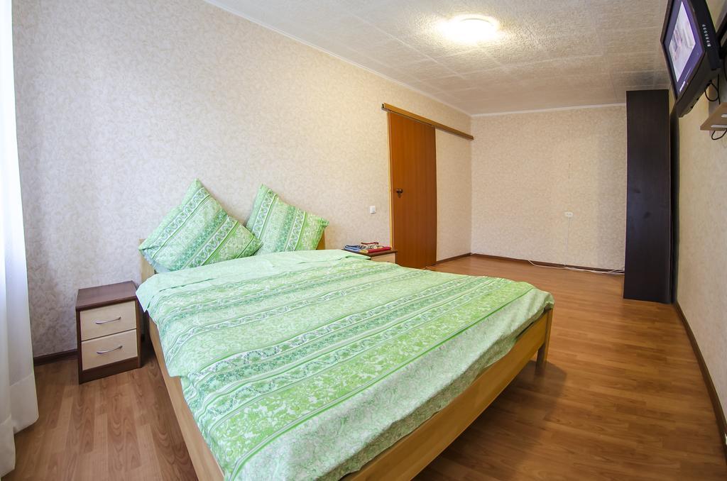 Vip Apartment On 14 Vidradnyi Avenue Kiev Luaran gambar