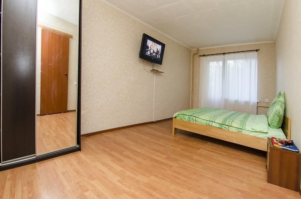 Vip Apartment On 14 Vidradnyi Avenue Kiev Luaran gambar